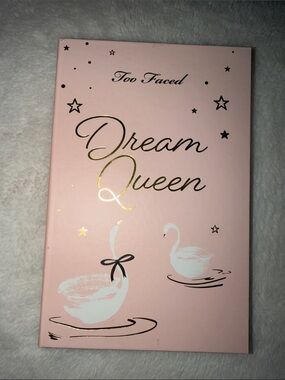 Too Faced Dream Queen Eyeshadow Palette - Pink